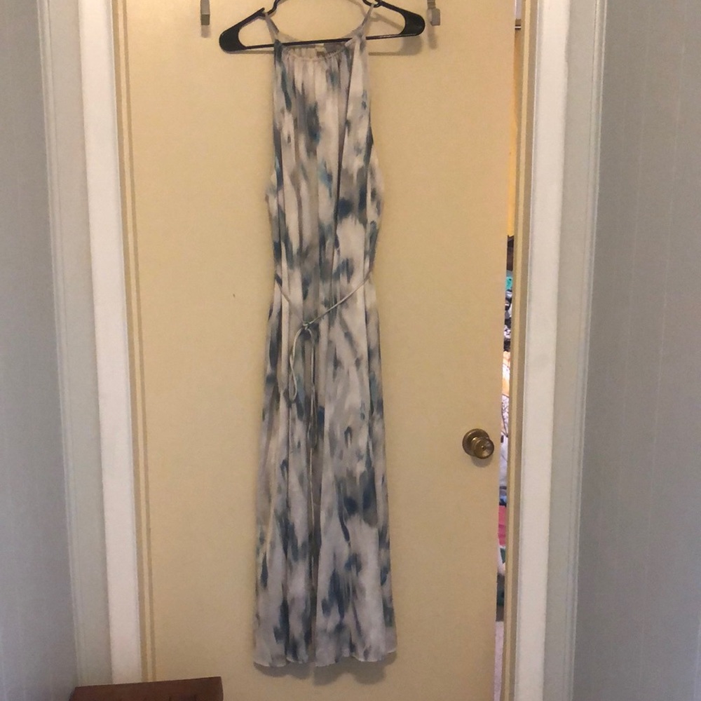 XXL H&M Dress lands just past the knee.I only wore once for a wedding!